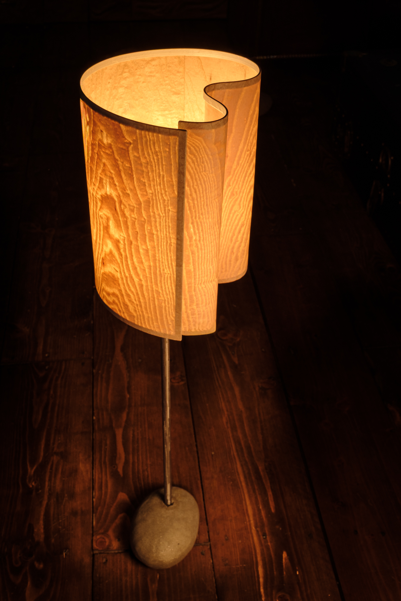 Lampe à poser - frêne - Goë Luminaires